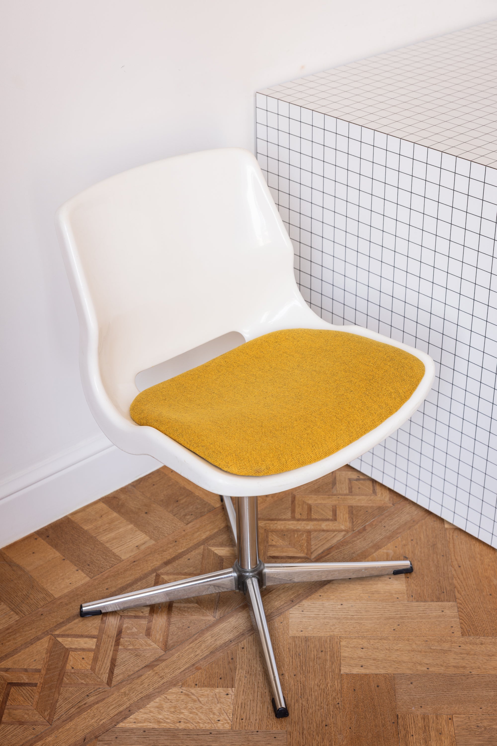 Spinning chair van Overmann