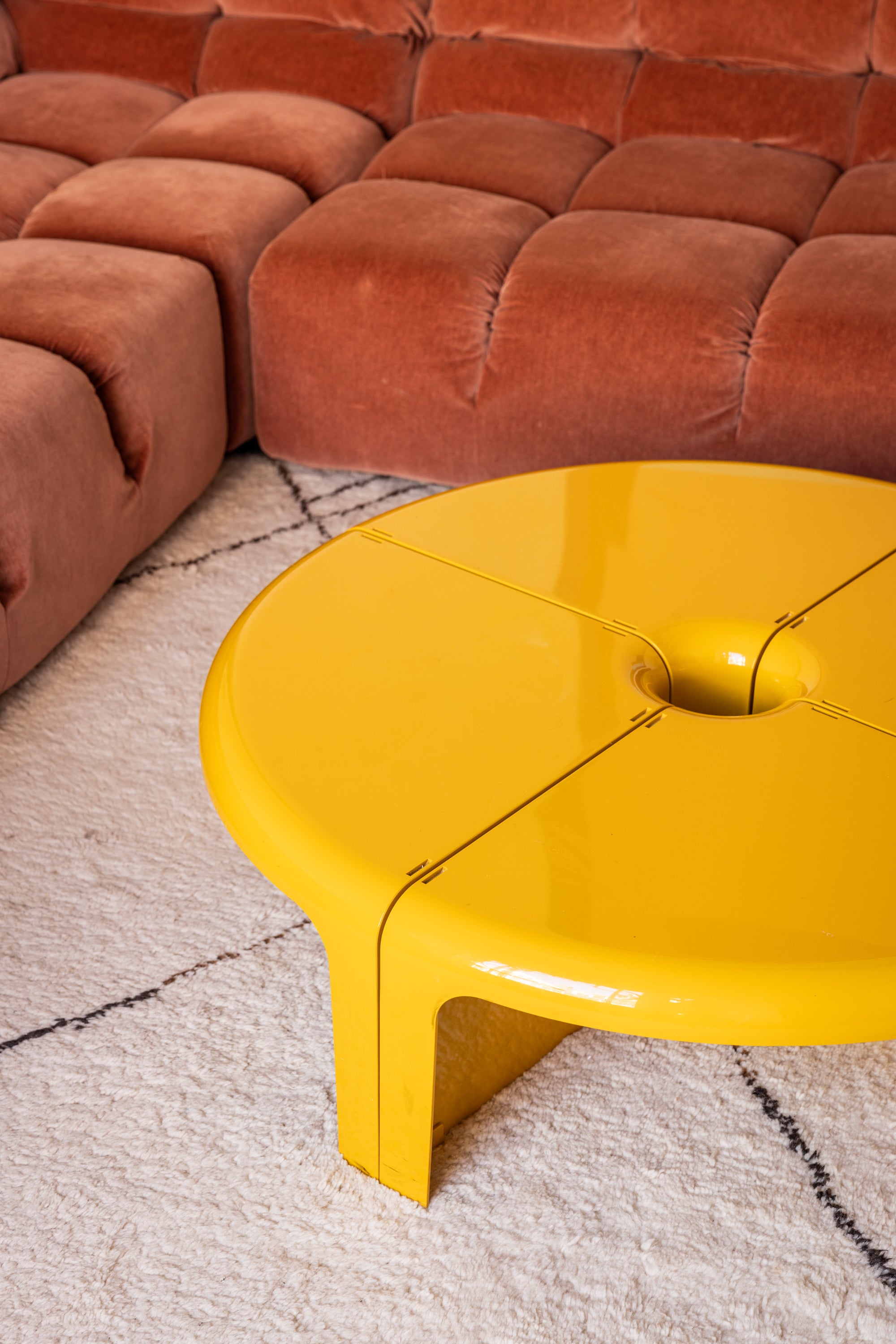 B-line tafel van Kartell